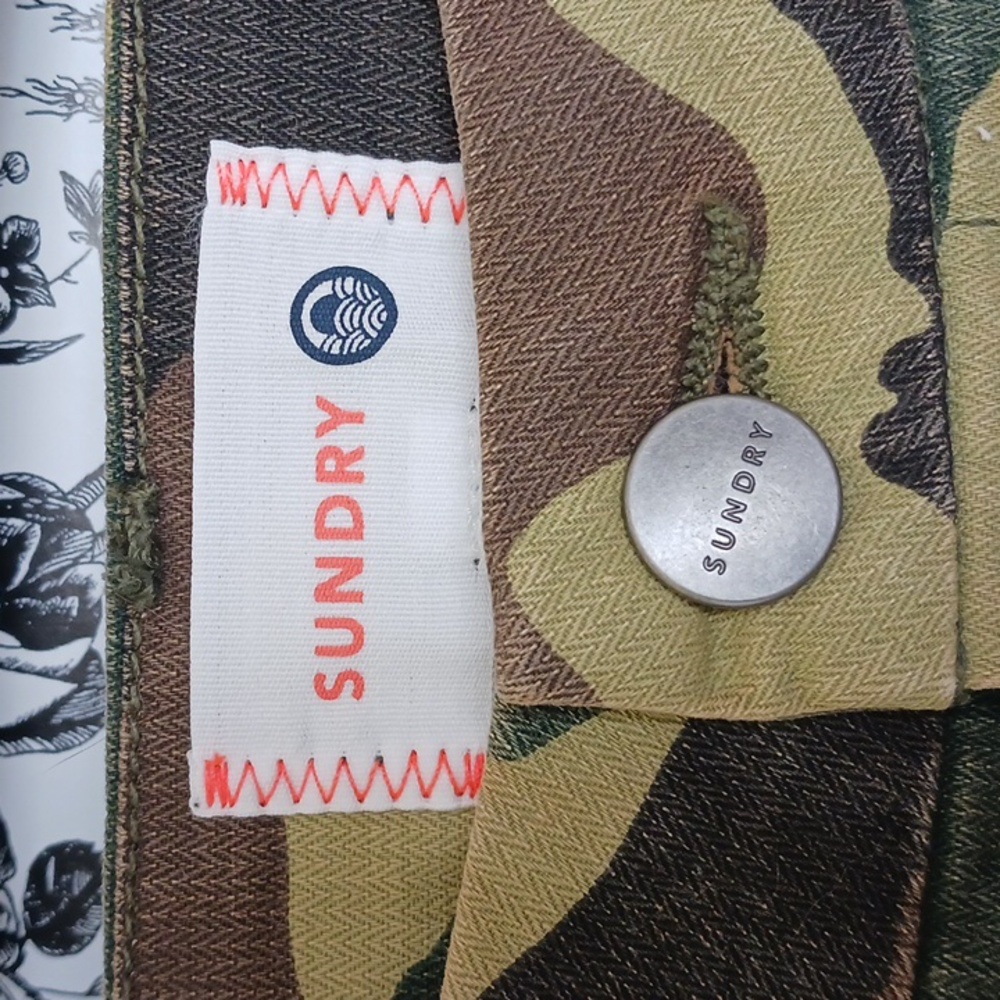 Sundry camouflage rainbow detail jogger jeans w zipper ankle size 30 NWT - Picture 8 of 14
